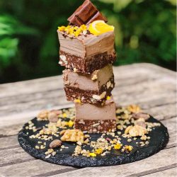 tarta crudivegana de chocolate